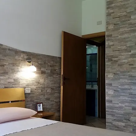호텔 Il Giardino Di Giulia 2 3*