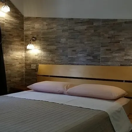 فندق Il Giardino Di Giulia 2 3*